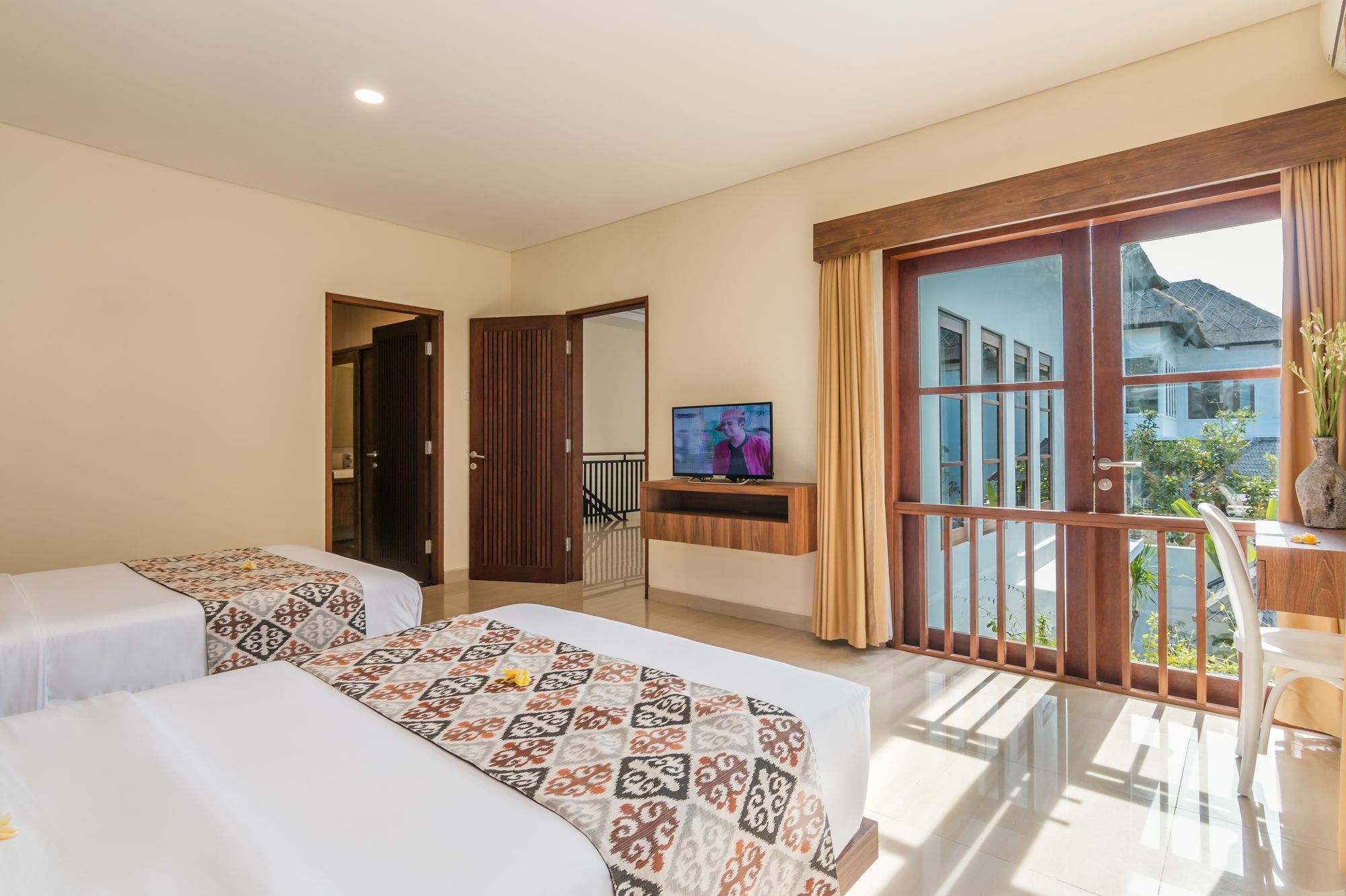 The Kamojang Jimbaran Villa Kuta Lombok Eksteriør bilde